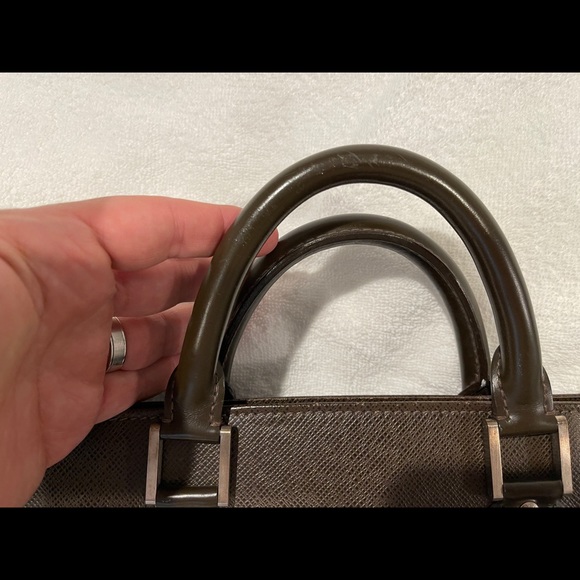 Authentic gently used Mens Louis Viutton Briefcase - Picture 8 of 13